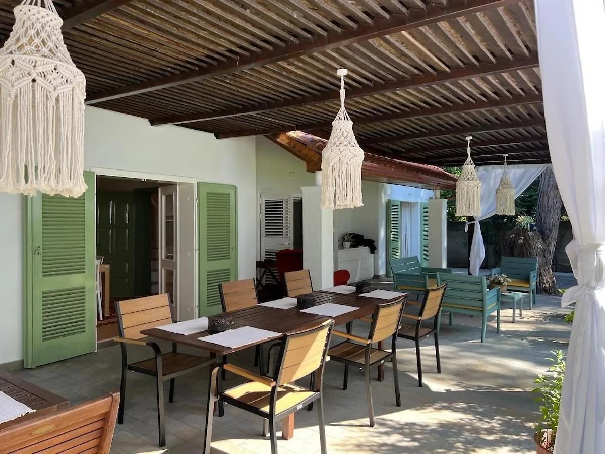 Villa Pinea Mare Golem
