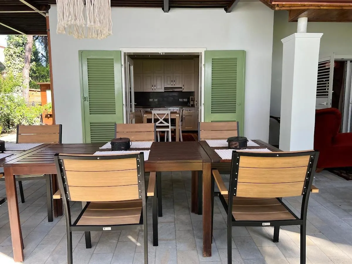 Villa Pinea Mare Golem  0*, Golem (Tirana)