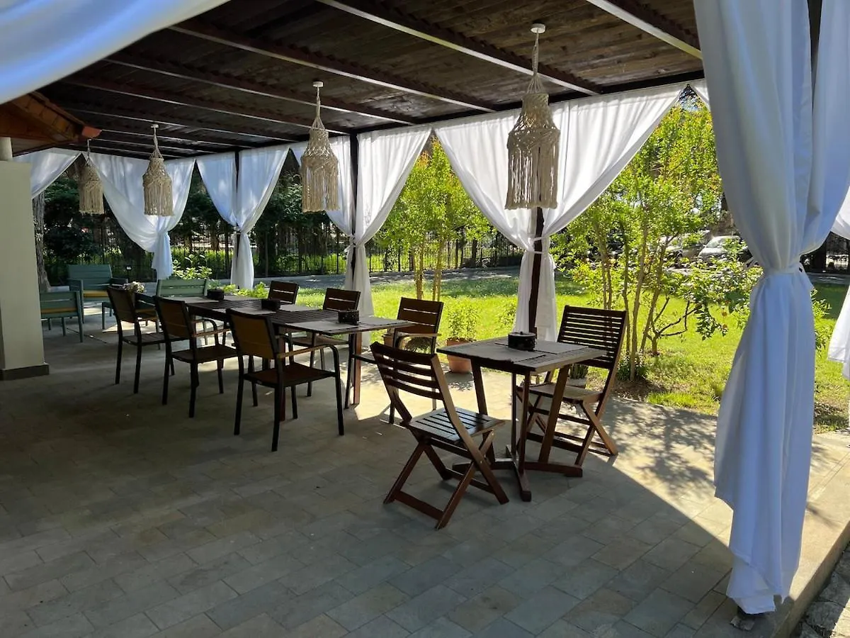 Villa Pinea Mare Golem  0*, Golem (Tirana)
